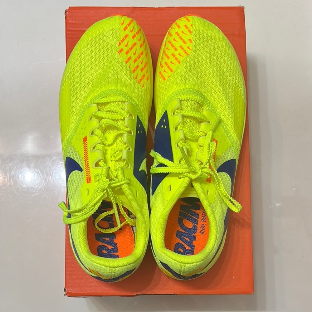 Nike Zoom Rival Waffle 6. Perfect for road and XC running. Never worn.